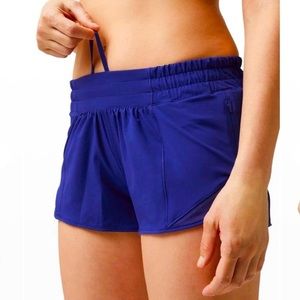 lululemon hotty hot shorts 2.5 in